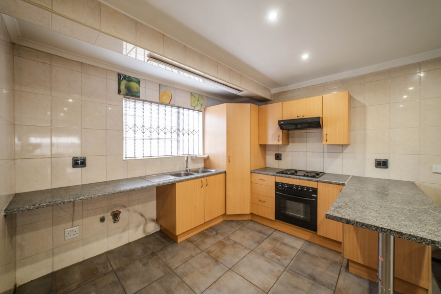4 Bedroom Property for Sale in Buccleuch Gauteng
