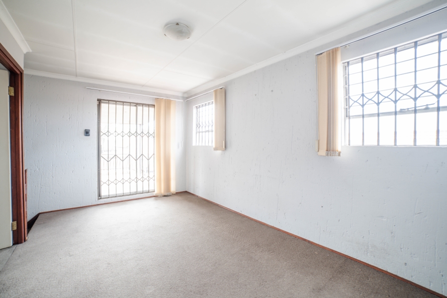 4 Bedroom Property for Sale in Buccleuch Gauteng