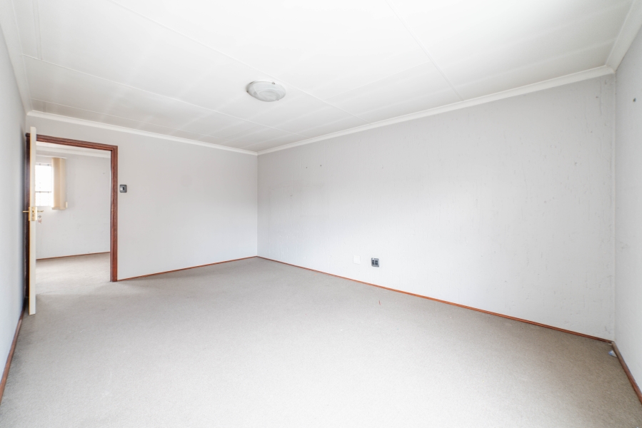 4 Bedroom Property for Sale in Buccleuch Gauteng