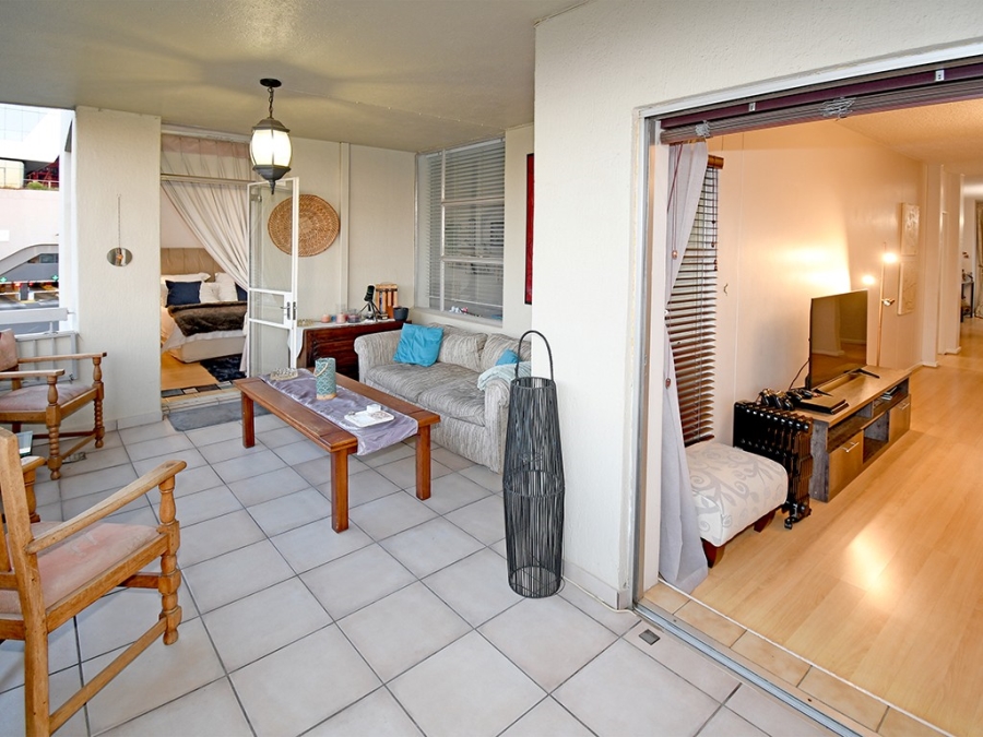 3 Bedroom Property for Sale in Sandhurst Gauteng
