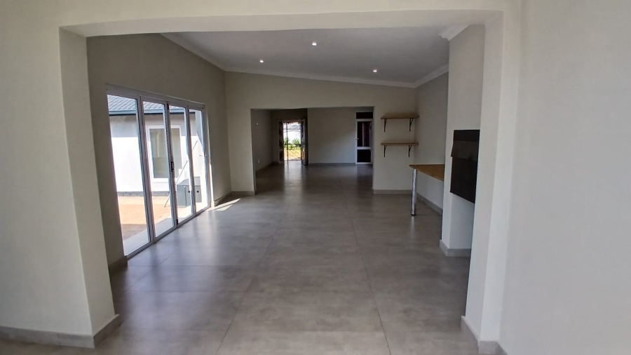 5 Bedroom Property for Sale in Wierda Park Gauteng