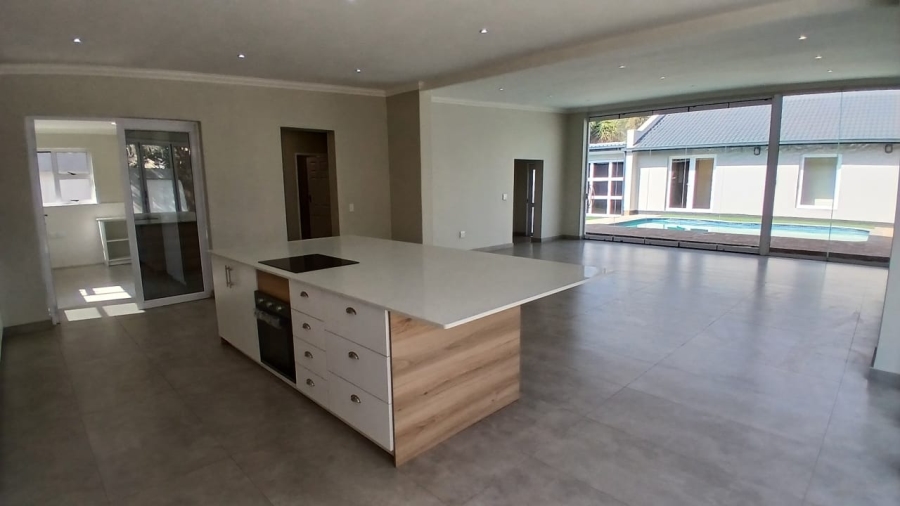 5 Bedroom Property for Sale in Wierda Park Gauteng