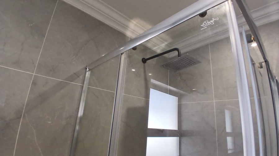 5 Bedroom Property for Sale in Wierda Park Gauteng