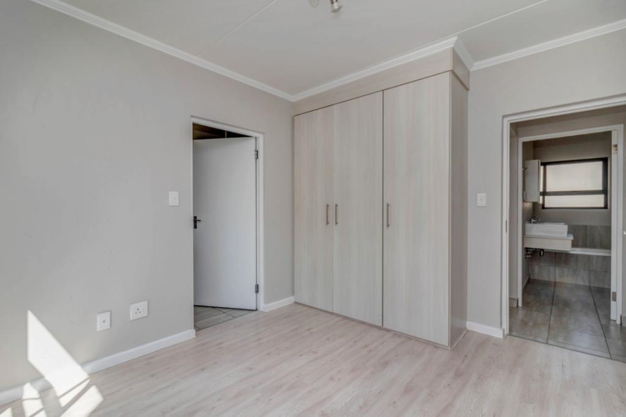 2 Bedroom Property for Sale in Beverley Gauteng