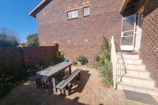 3 Bedroom Property for Sale in Brackenhurst Gauteng