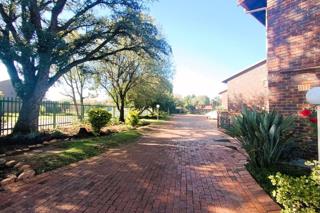 3 Bedroom Property for Sale in Brackenhurst Gauteng