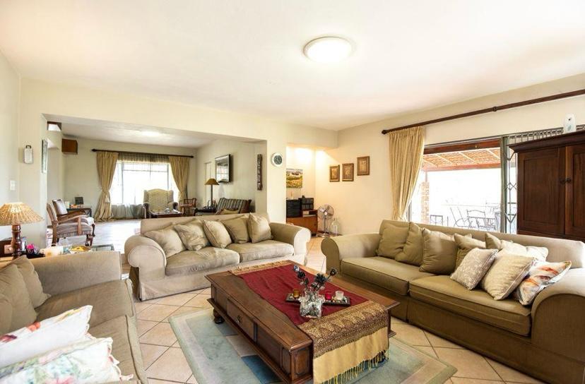 4 Bedroom Property for Sale in Zwavelpoort Gauteng