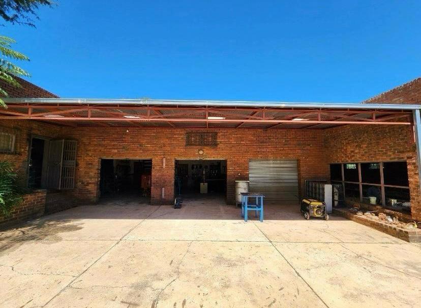 4 Bedroom Property for Sale in Zwavelpoort Gauteng