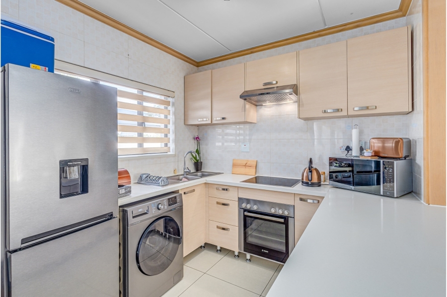 2 Bedroom Property for Sale in Broadacres Gauteng