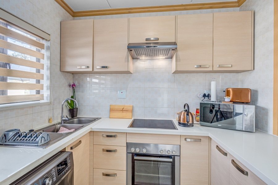 2 Bedroom Property for Sale in Broadacres Gauteng