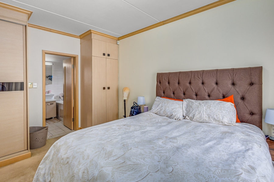 2 Bedroom Property for Sale in Broadacres Gauteng