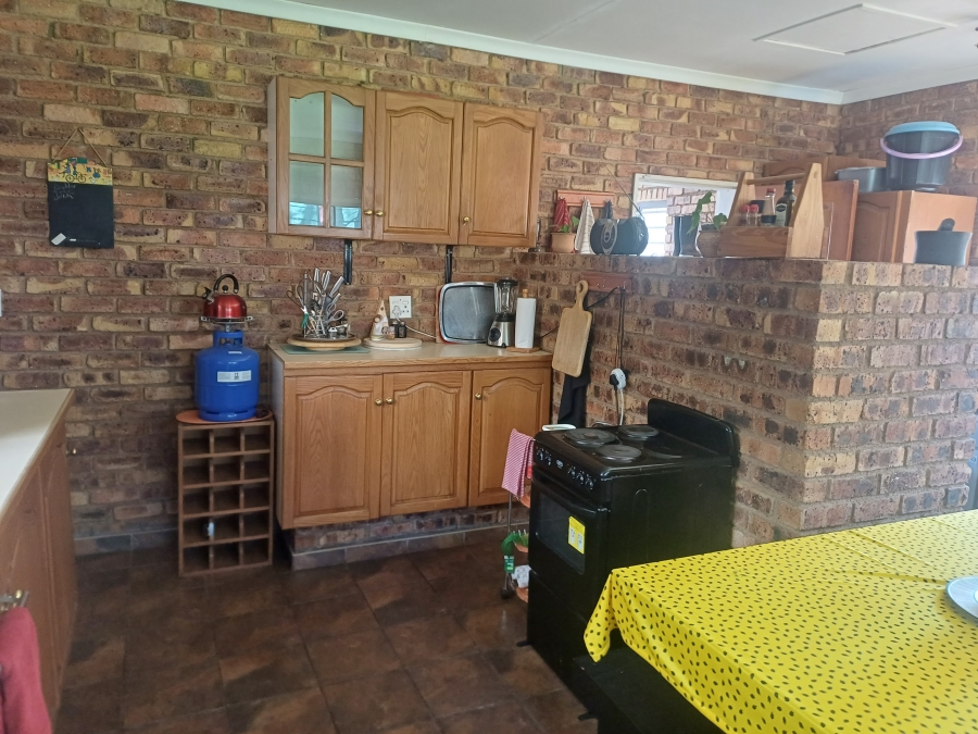 To Let 3 Bedroom Property for Rent in Linden Gauteng