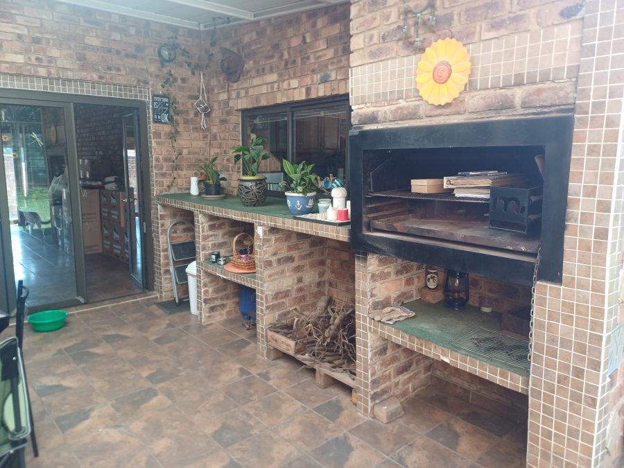 To Let 3 Bedroom Property for Rent in Linden Gauteng