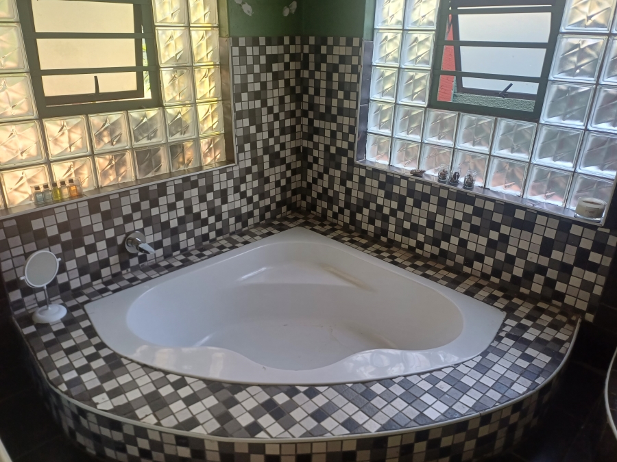 To Let 3 Bedroom Property for Rent in Linden Gauteng