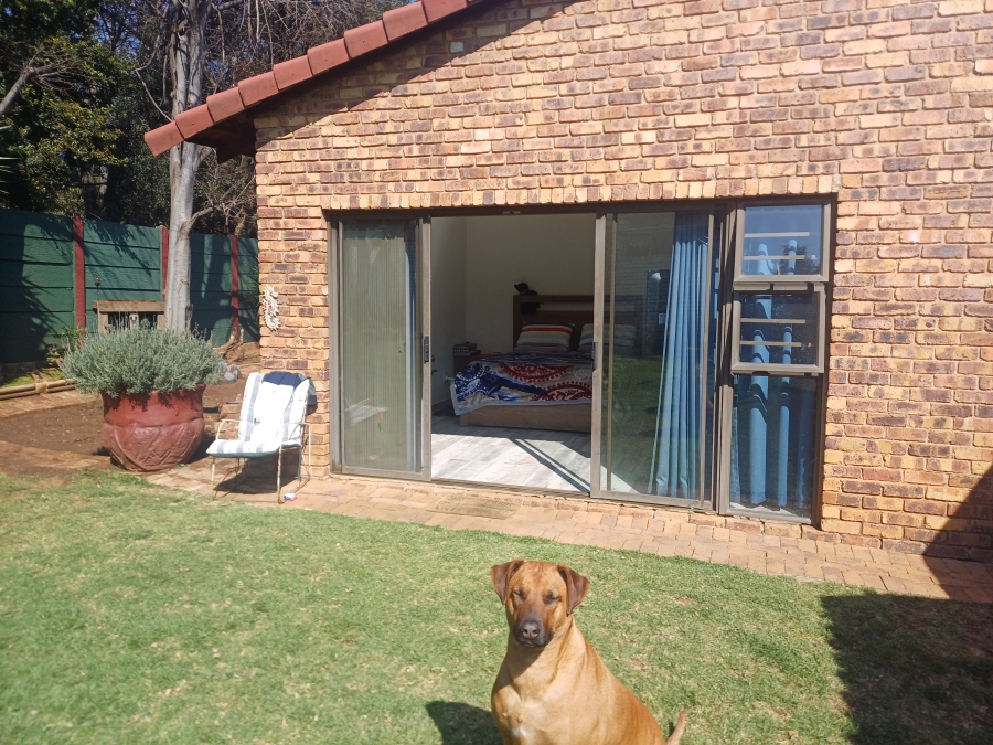 To Let 3 Bedroom Property for Rent in Linden Gauteng
