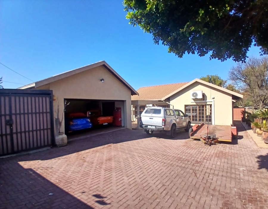 To Let 3 Bedroom Property for Rent in Wonderboom South Gauteng