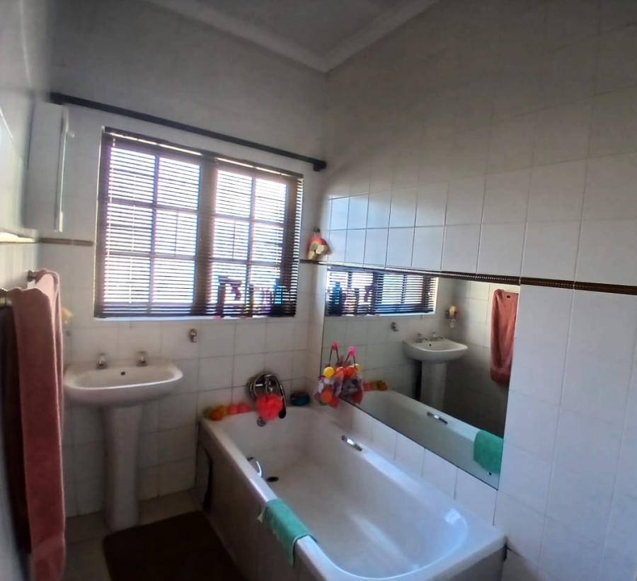 To Let 3 Bedroom Property for Rent in Wonderboom South Gauteng