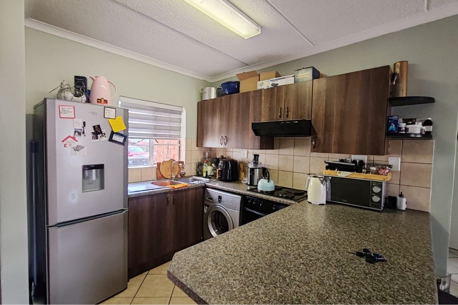 1 Bedroom Property for Sale in Terenure Gauteng