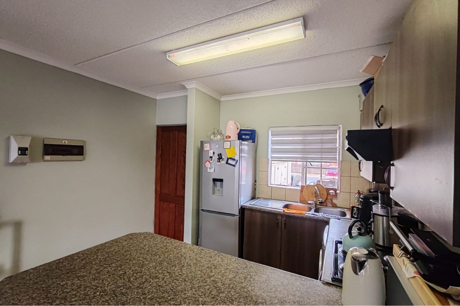 1 Bedroom Property for Sale in Terenure Gauteng