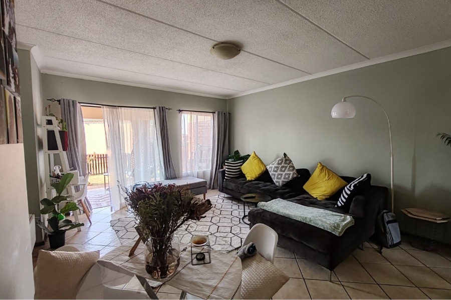 1 Bedroom Property for Sale in Terenure Gauteng