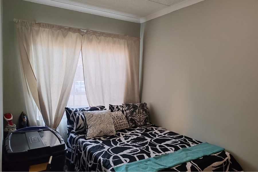 1 Bedroom Property for Sale in Terenure Gauteng
