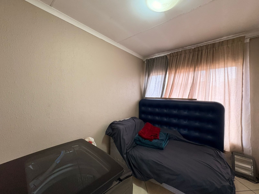 2 Bedroom Property for Sale in Krugersrus Gauteng