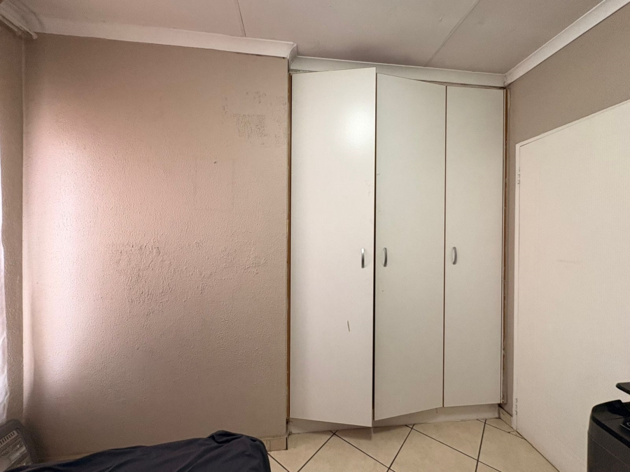 2 Bedroom Property for Sale in Krugersrus Gauteng