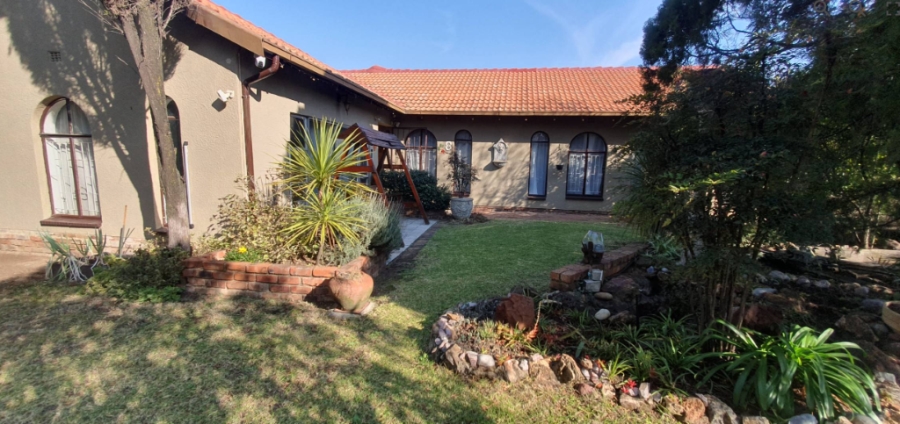 3 Bedroom Property for Sale in Brackenhurst Gauteng