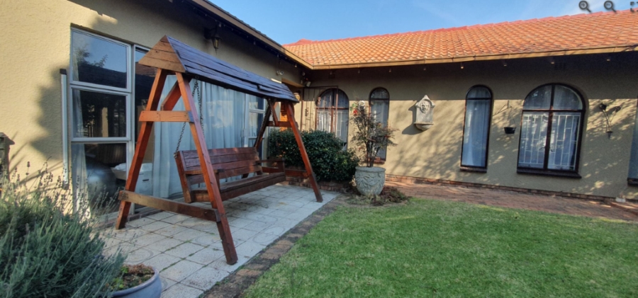 3 Bedroom Property for Sale in Brackenhurst Gauteng