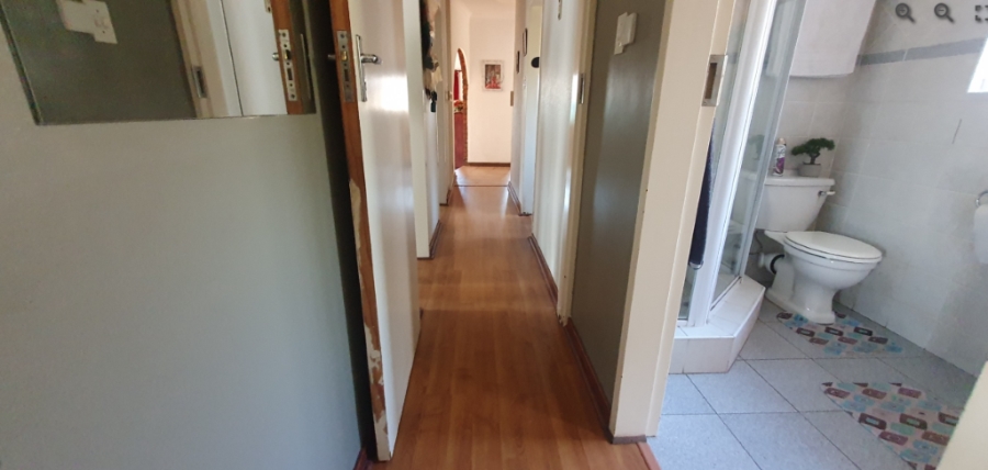3 Bedroom Property for Sale in Brackenhurst Gauteng