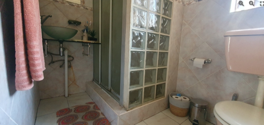 3 Bedroom Property for Sale in Brackenhurst Gauteng