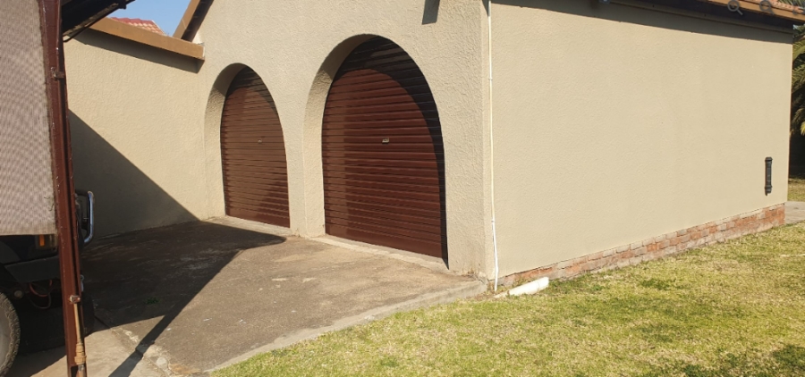 3 Bedroom Property for Sale in Brackenhurst Gauteng