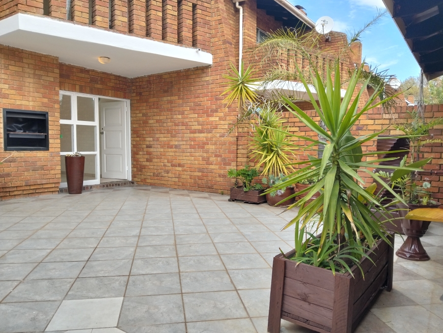 3 Bedroom Property for Sale in Bedford Gardens Gauteng