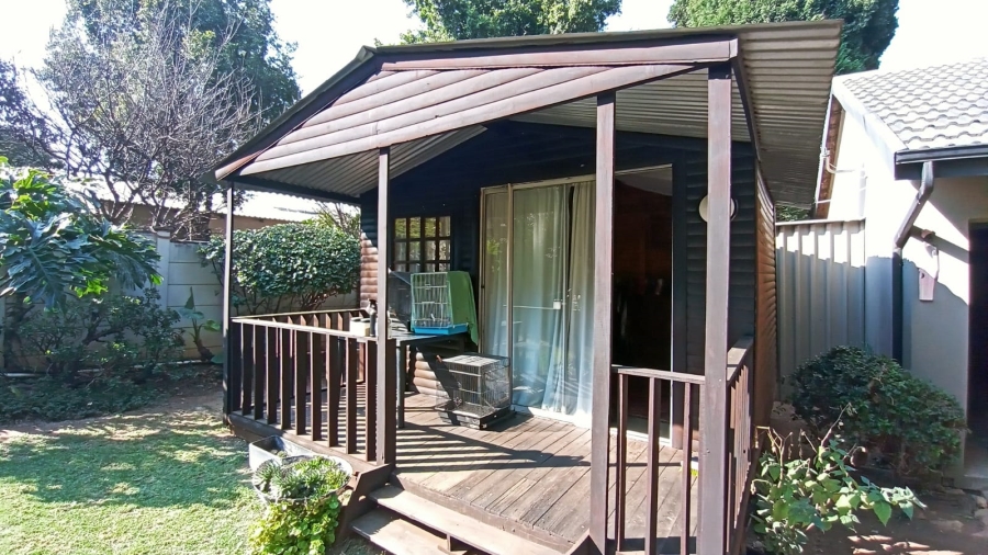 3 Bedroom Property for Sale in Weltevreden Park Gauteng