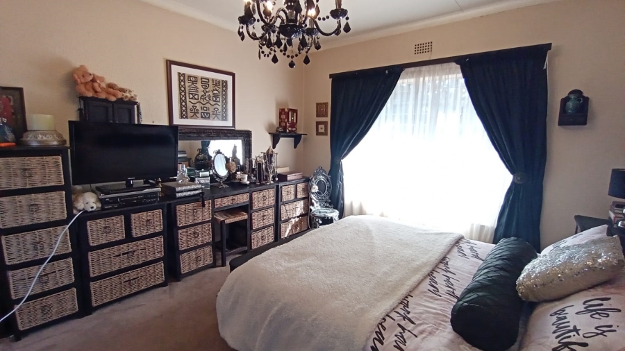 3 Bedroom Property for Sale in Weltevreden Park Gauteng