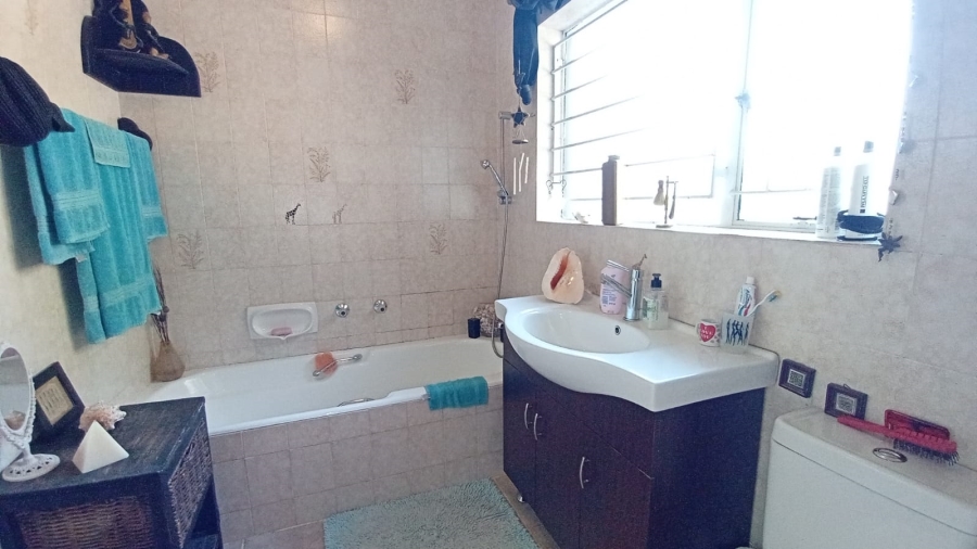 3 Bedroom Property for Sale in Weltevreden Park Gauteng