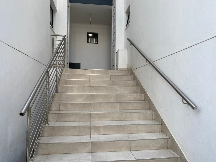 To Let 2 Bedroom Property for Rent in Erand Gardens Gauteng