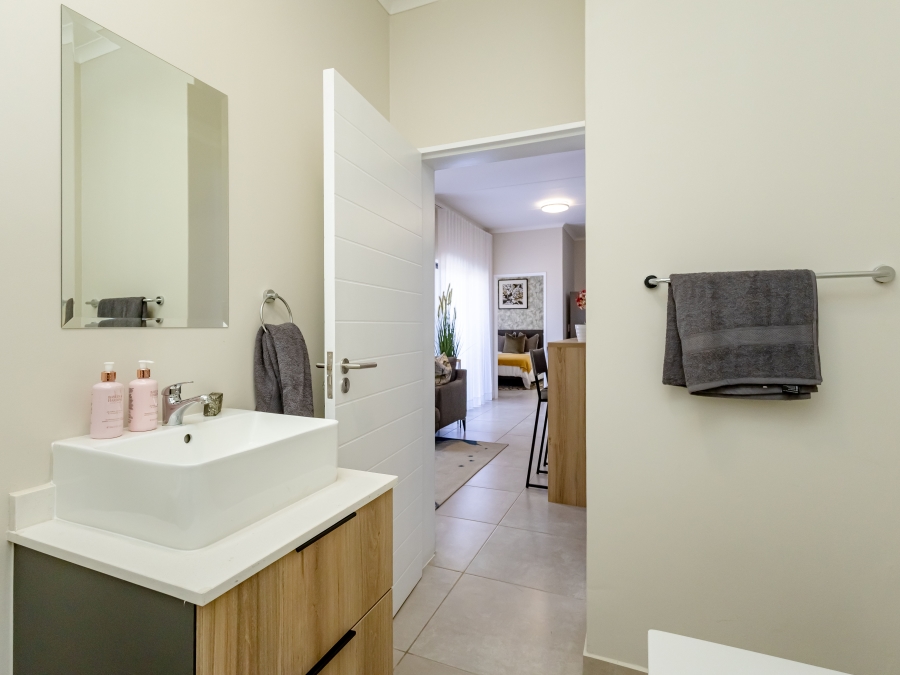 2 Bedroom Property for Sale in Halfway House Gauteng
