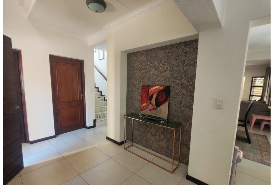 To Let 4 Bedroom Property for Rent in Sunninghill Gauteng