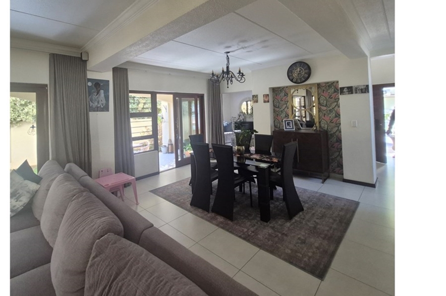 To Let 4 Bedroom Property for Rent in Sunninghill Gauteng
