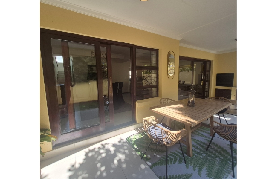 To Let 4 Bedroom Property for Rent in Sunninghill Gauteng