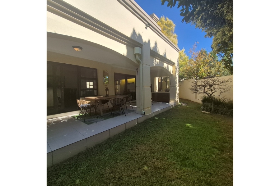 To Let 4 Bedroom Property for Rent in Sunninghill Gauteng