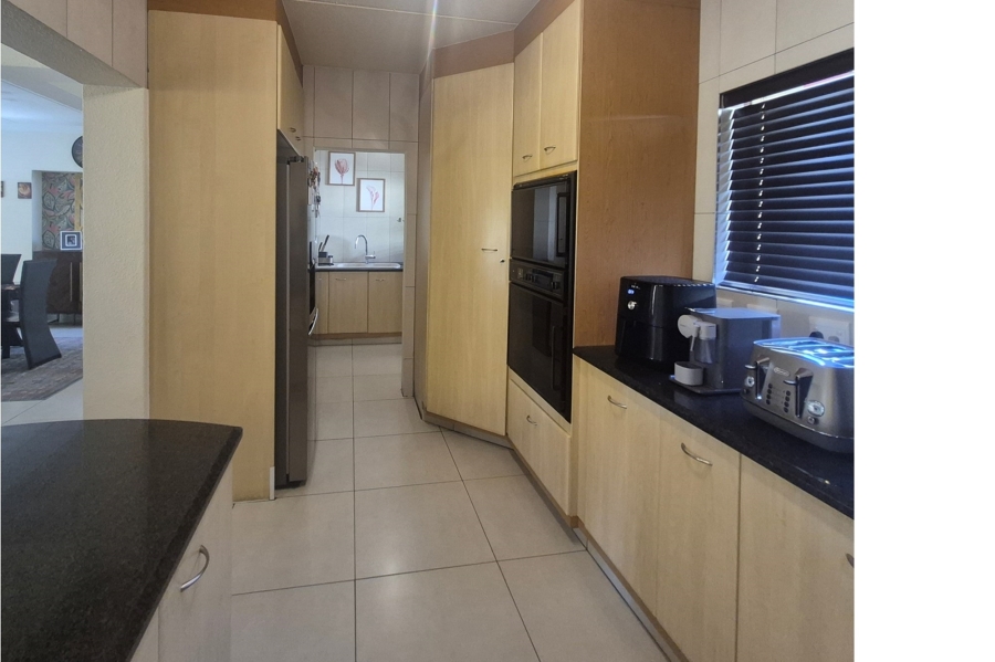 To Let 4 Bedroom Property for Rent in Sunninghill Gauteng