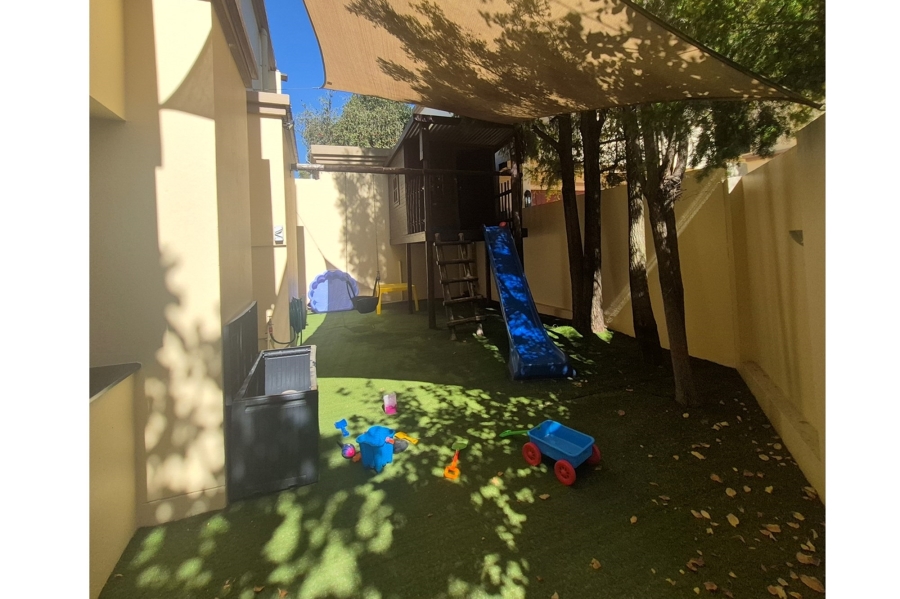 To Let 4 Bedroom Property for Rent in Sunninghill Gauteng