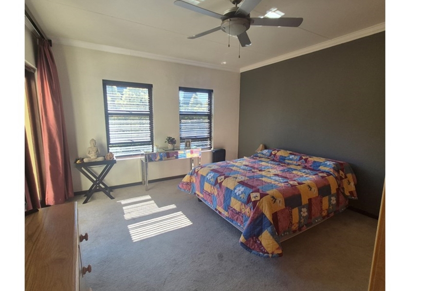 To Let 4 Bedroom Property for Rent in Sunninghill Gauteng