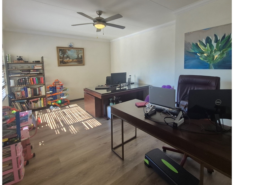 To Let 4 Bedroom Property for Rent in Sunninghill Gauteng