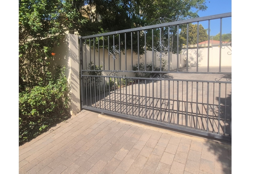 To Let 4 Bedroom Property for Rent in Sunninghill Gauteng