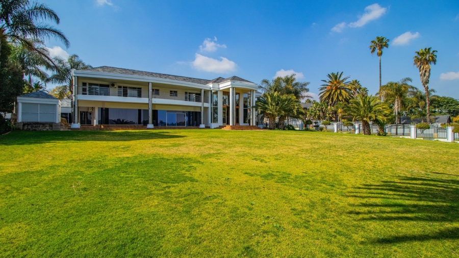5 Bedroom Property for Sale in Lakefield Gauteng