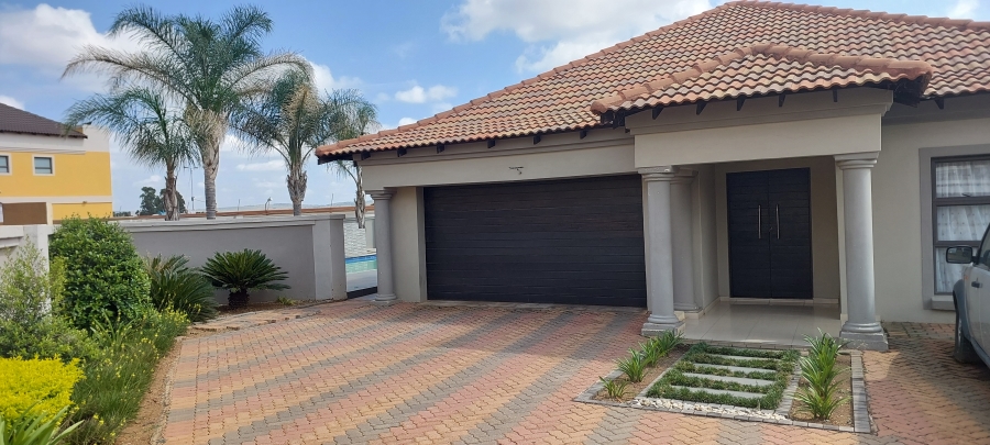 4 Bedroom Property for Sale in Savannah Country Estate Gauteng