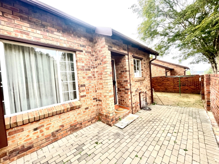 3 Bedroom Property for Sale in Noordwyk Gauteng